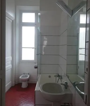 아파트 Spacious In The Center Of *