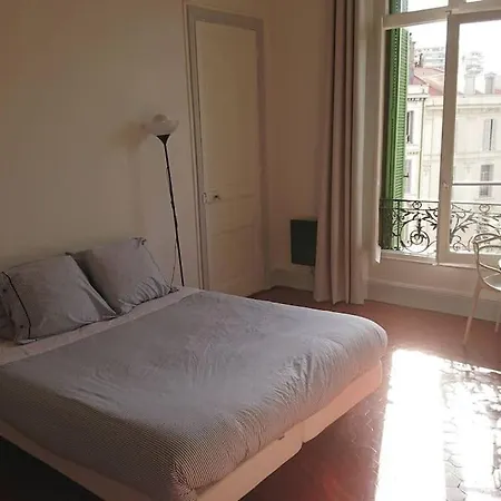 Spacious In The Center Of 아파트